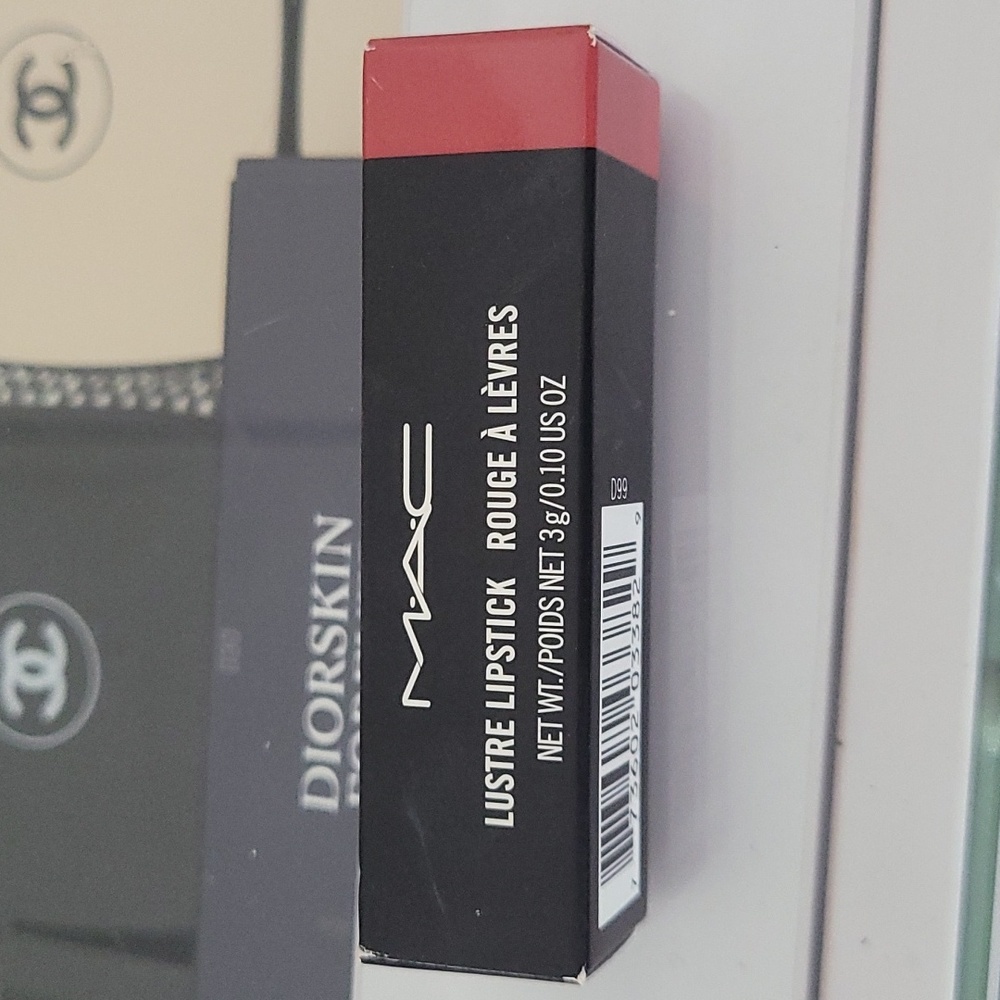MAC LUSTRE LIPSTICK 💄 - Picture 5 of 5